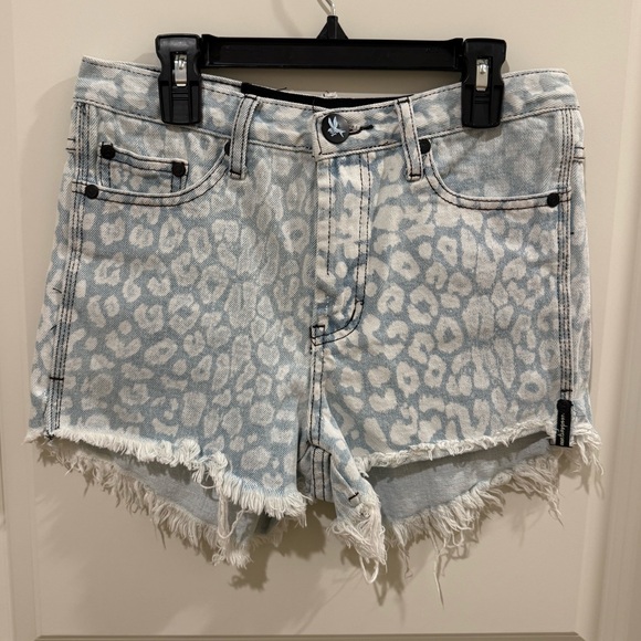 One Teaspoon Leopard Animal Print Distressed Denim Shorts Size 25 - Picture 2 of 5